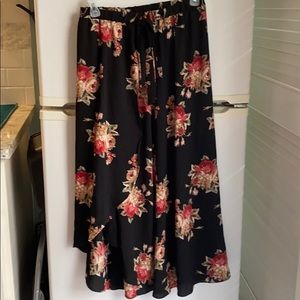 Floral skirt, asymmetrical, long. Wrap detail